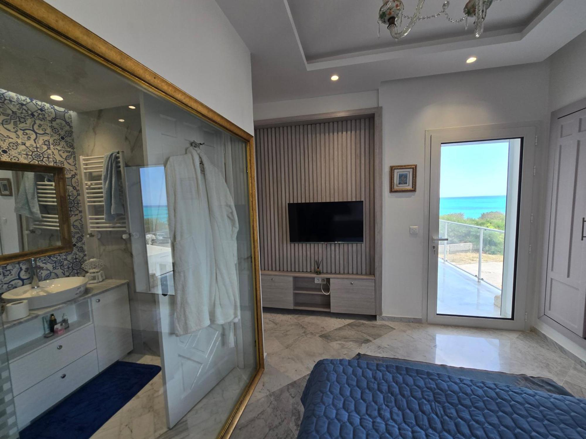 Luxurious Sea View With Private Beach In Gammarth, Marsa Apartment Exterior foto